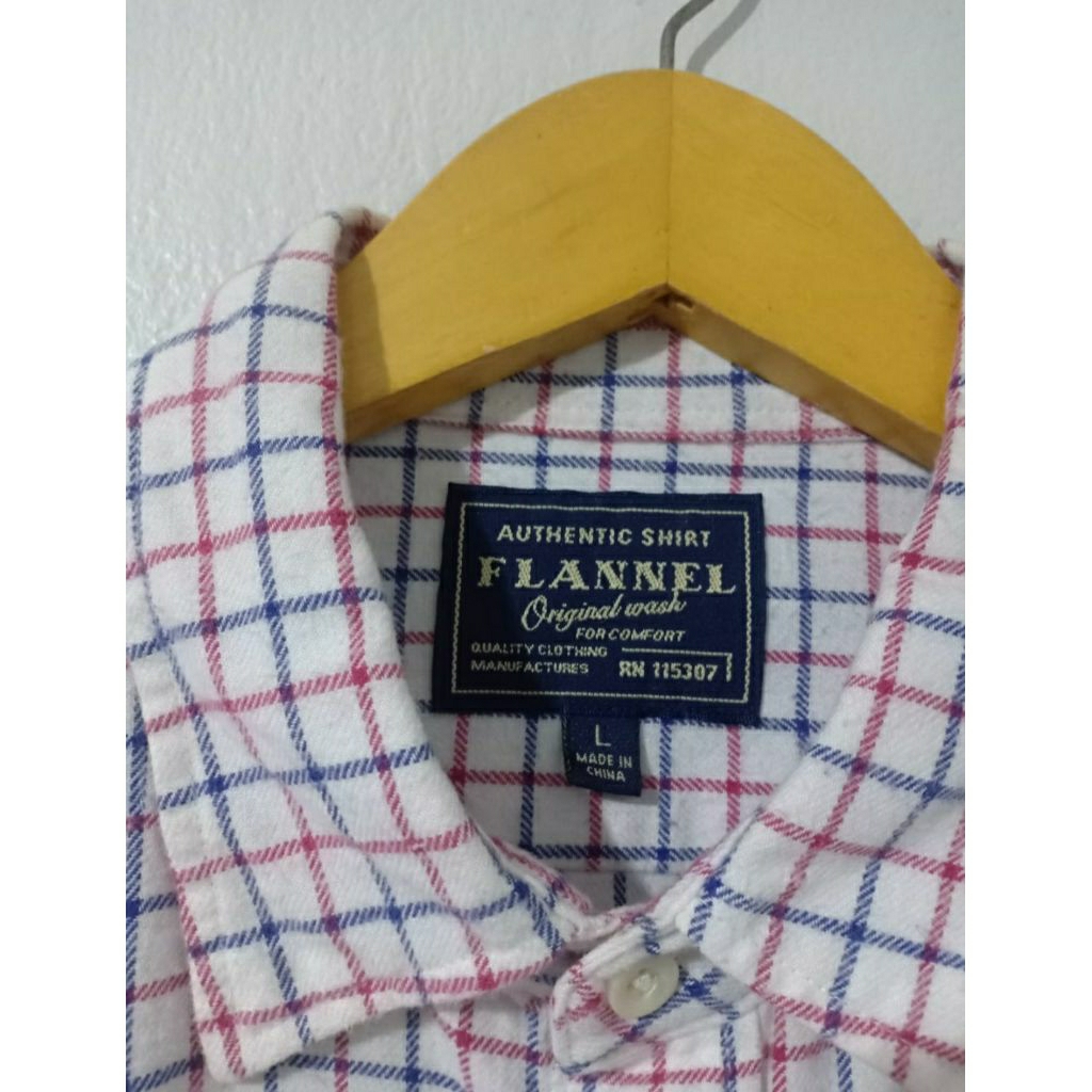 Kemeja Uniqlo Flanel Size L