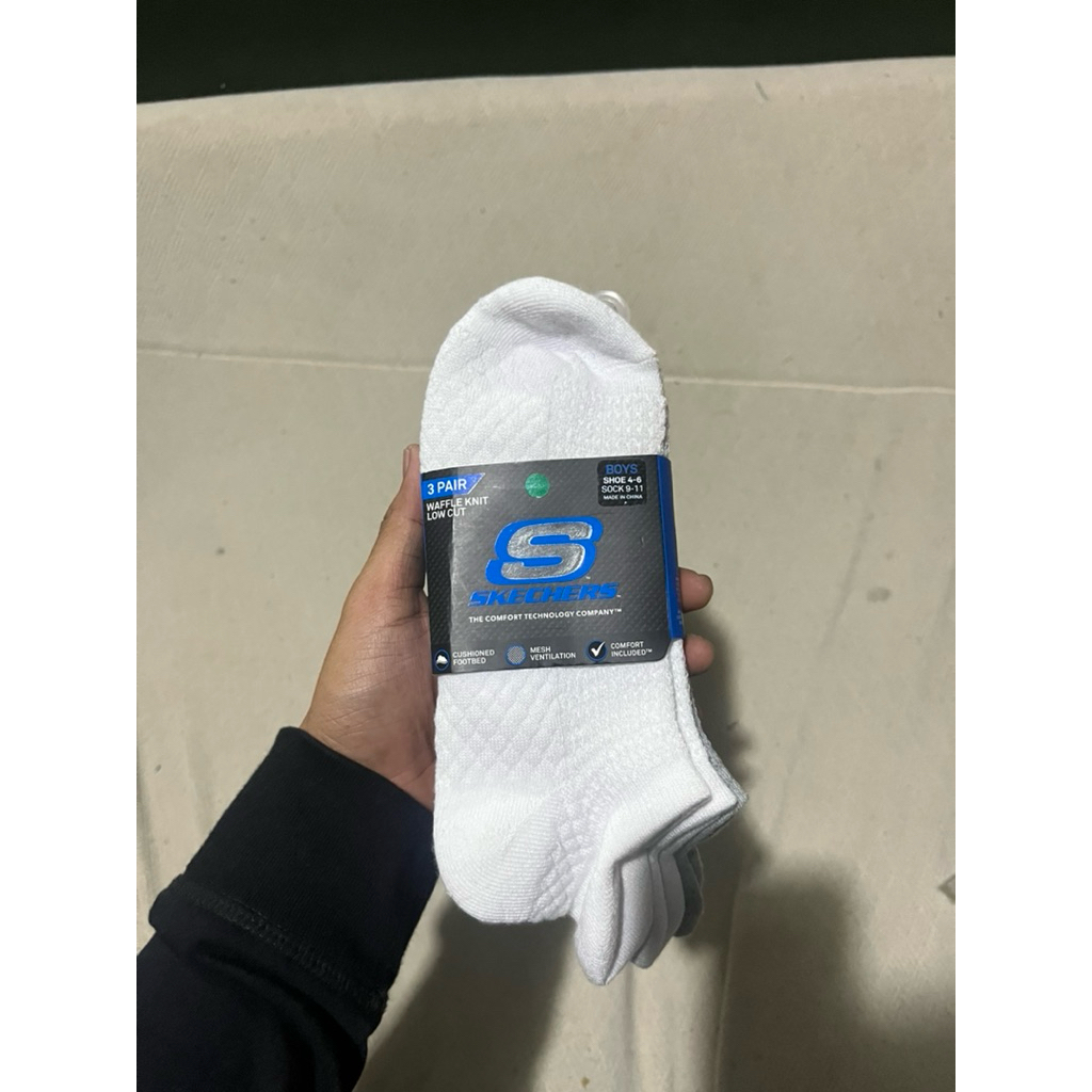 Kaos Kaki Skechers