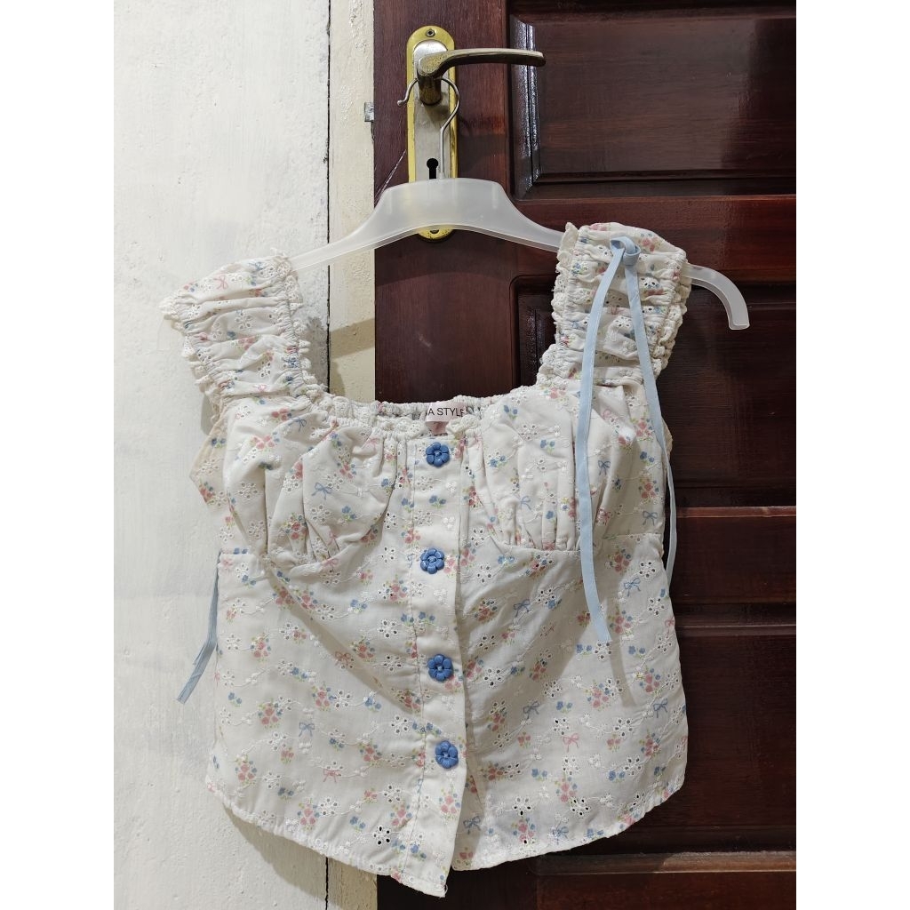 nusa style top putih biru, naphat crop brown, bonbon pink crop, knit ribbon pink, ivory hitam biru k