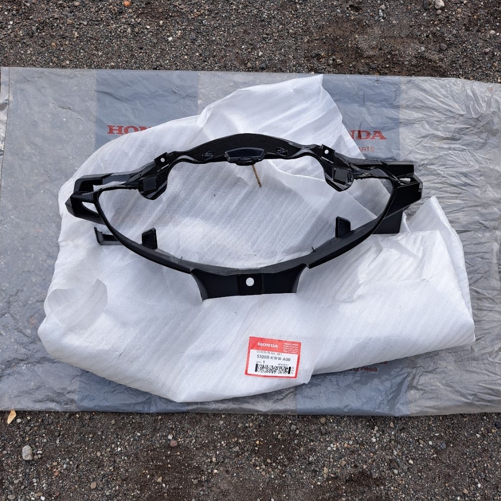 Cover Batok Depan Honda absolute  Revo 110 revo dx hitam Original AHM Astra honda motor COVER FR HDL