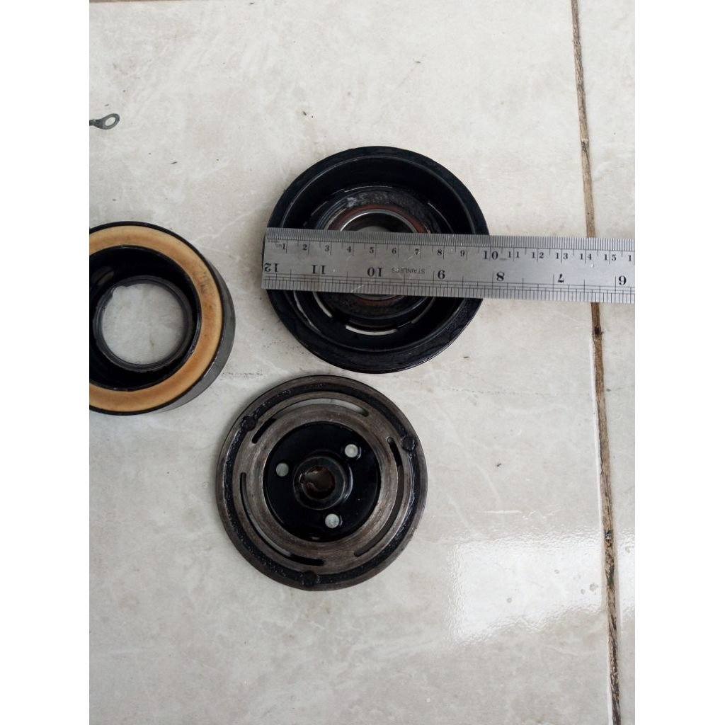 magnet kompresor AC mobil Suzuki Baleno 97 Denso original kondisi bekas