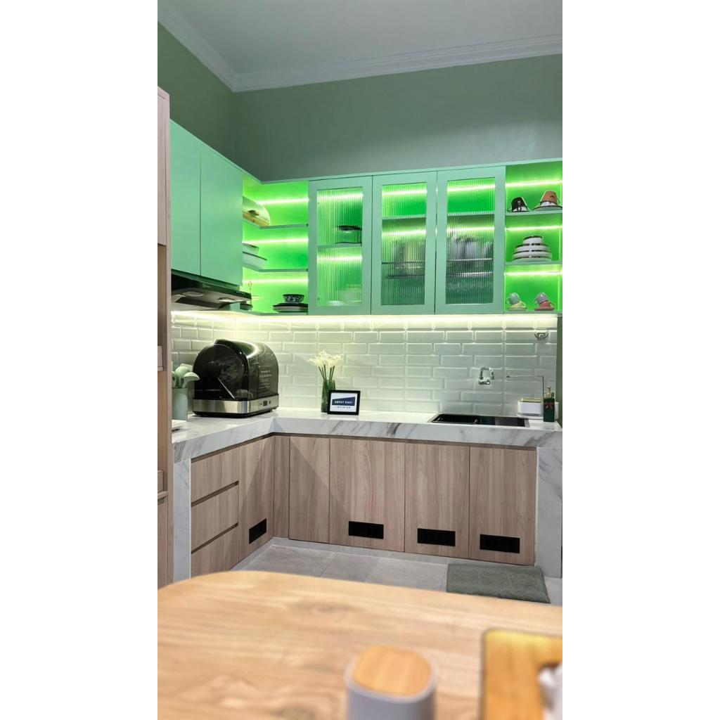 Kitchen Set Minimalis Kayu Kombinasi Warna Hijau Custom