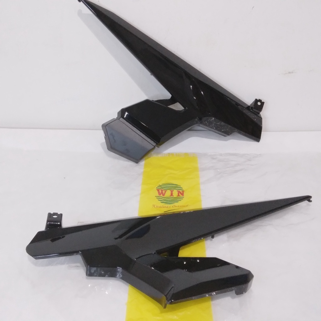 SAMBUNGAN BODY DEPAN JUPITER MX NEW HITAM / COVER BODY JUPITER MX 135 KECIL HITAM