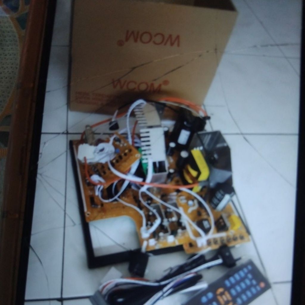 Mesin TV 29 inch Slim Analog WCOM