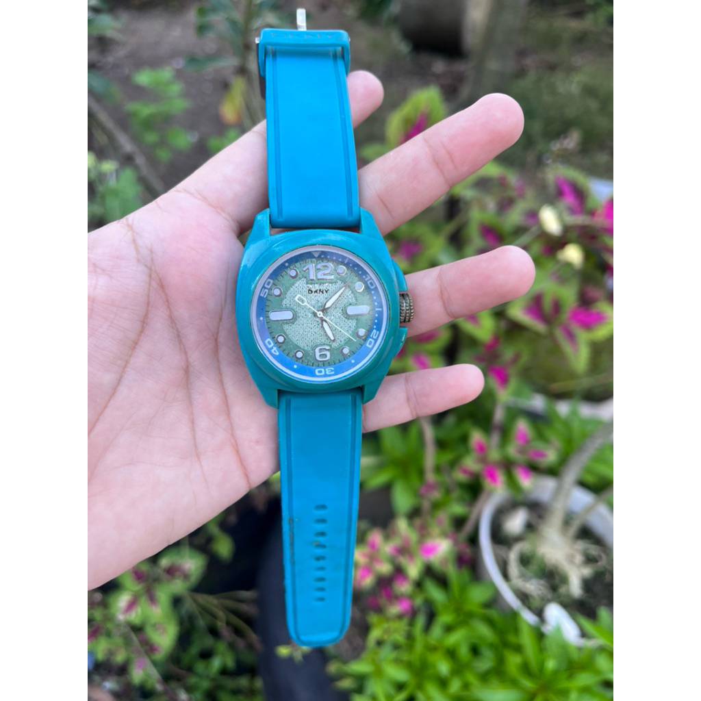 Jam tangan DKNY