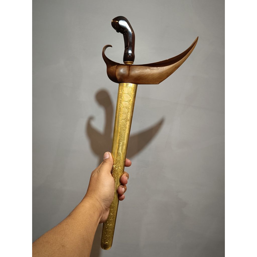 Keris Sepuh Pamor Blarak Sineret Warangka Ladrang Kayu Cendana Wangi
