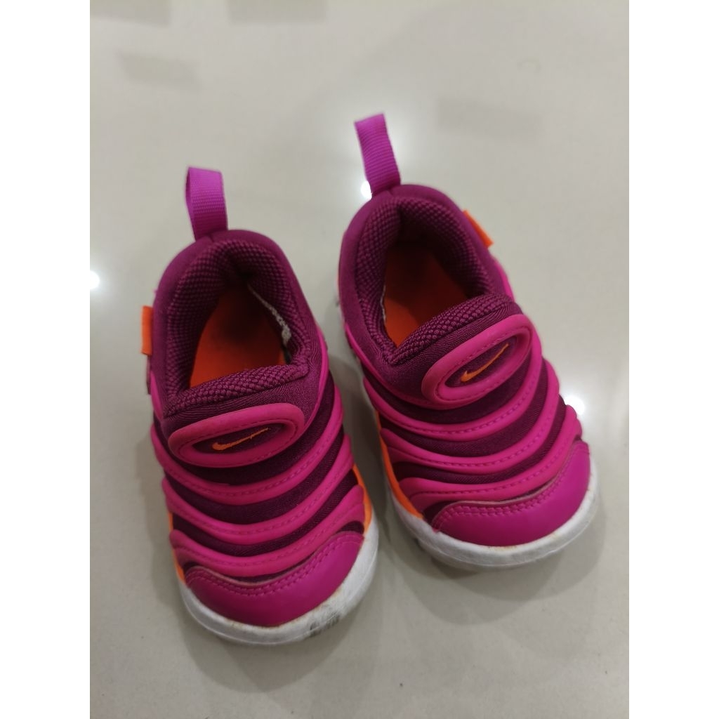 preloved nike dynamo free. original nike. baby shoes