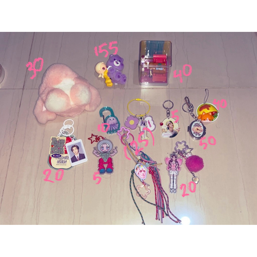 keychain trinkets figure popmart