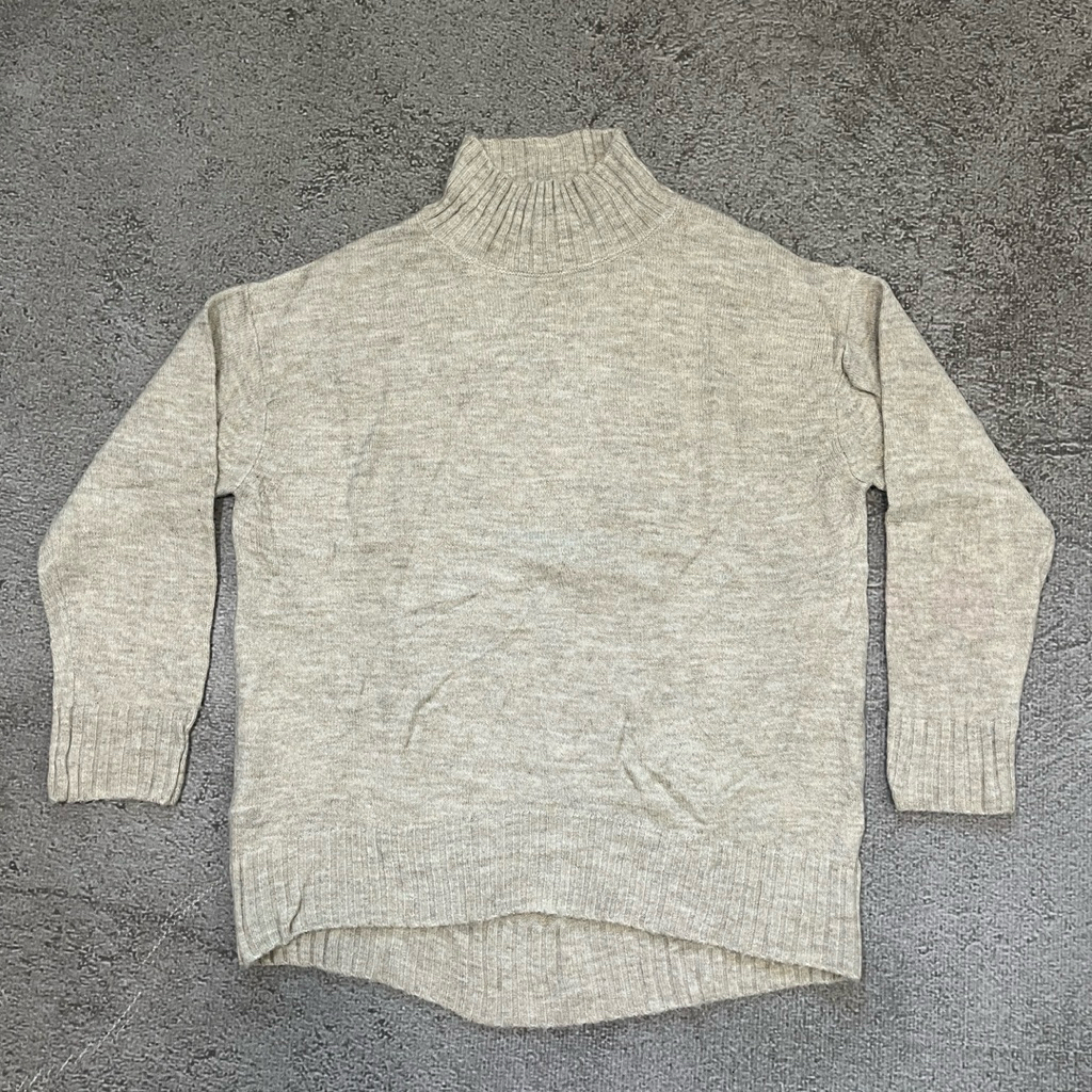 GU Knit Sweater