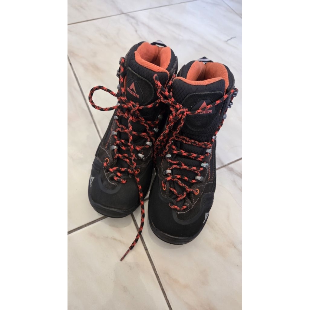 Sepatu Hiking Eiger Second