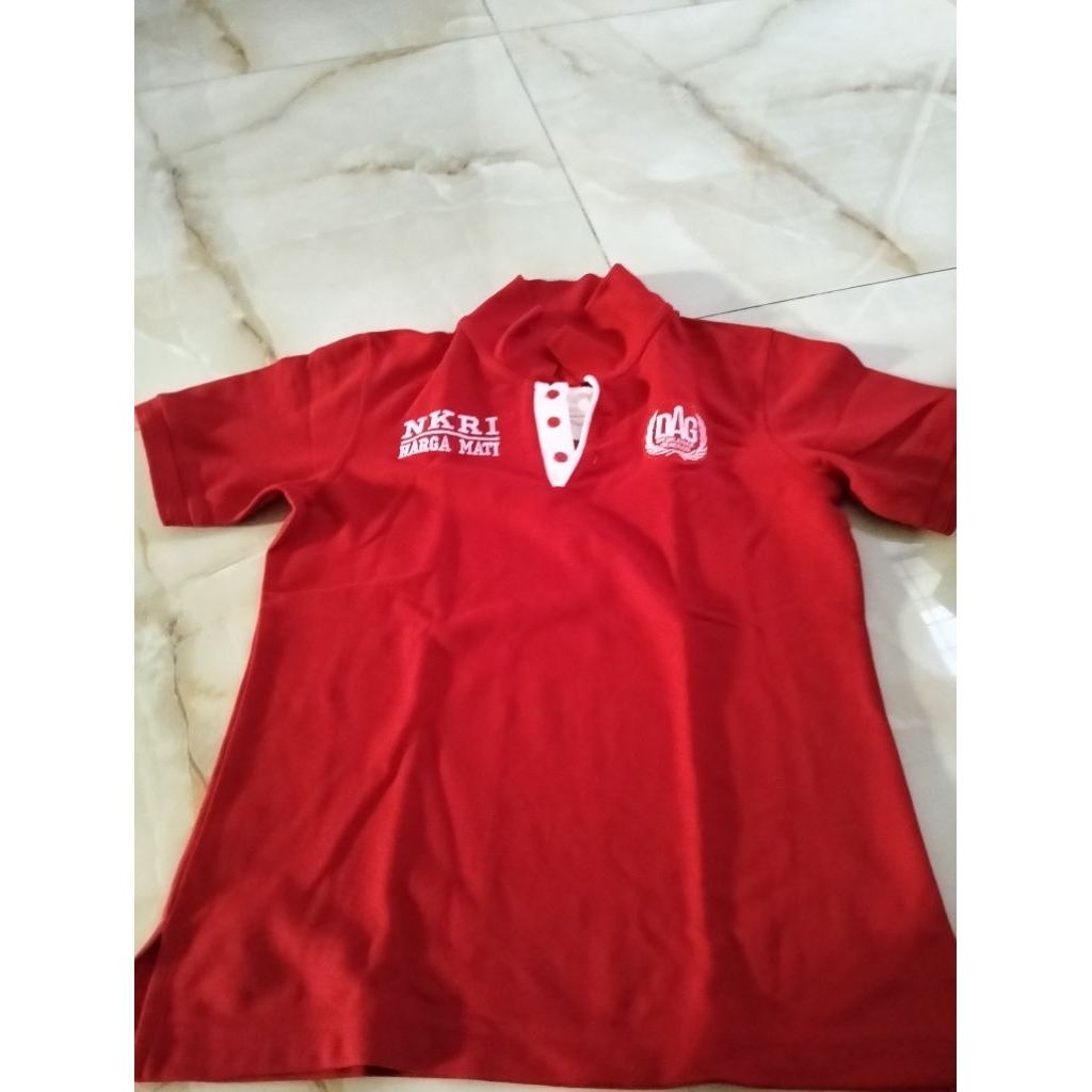 kaos polo tebal banget merah