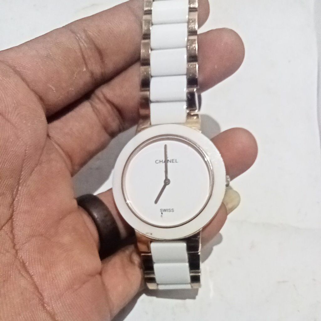 jam Chanel ORI Swiss kondisi off