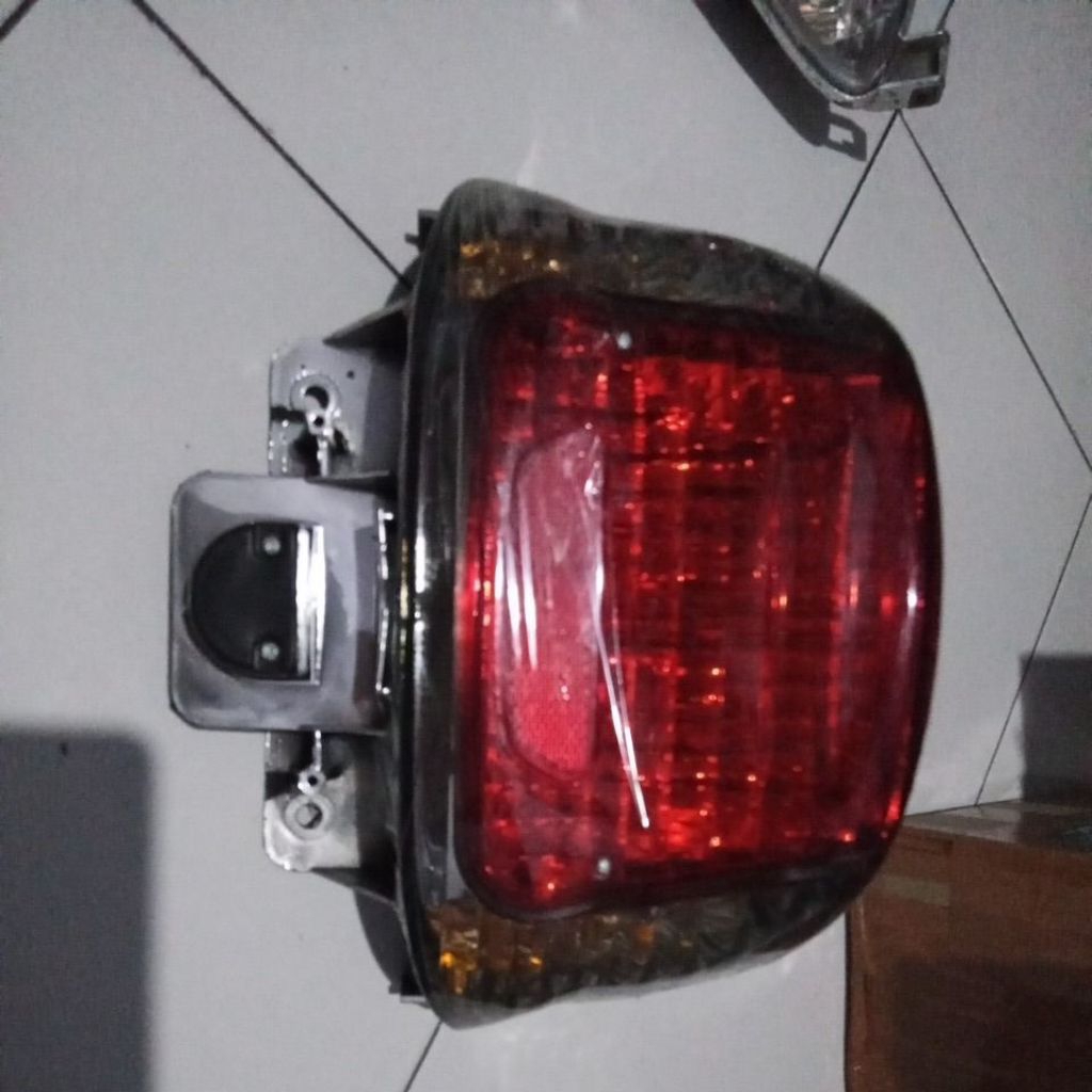lampu belakang Kymco tren xtr 125cc