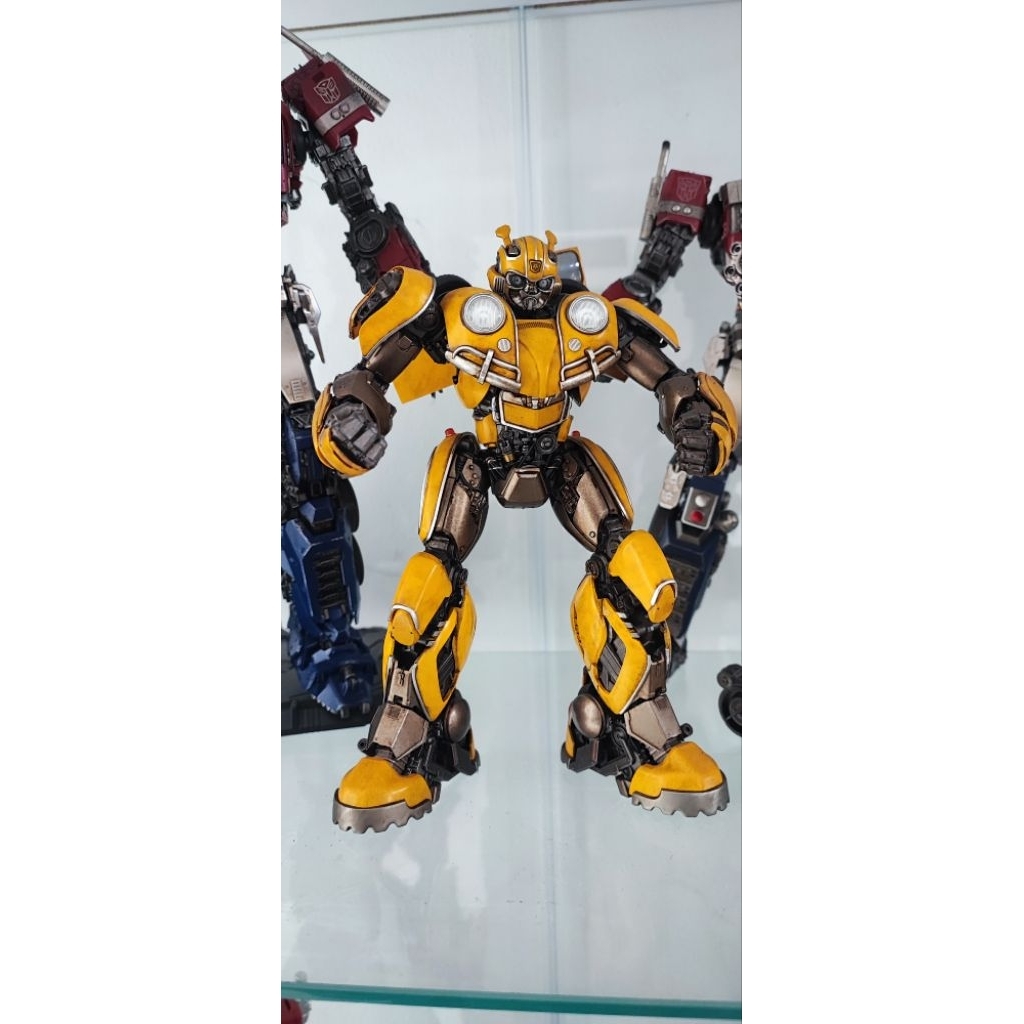 THREEZERO DLX TRANSFORMERS ROTB BUMBLEBEE  ACTION FIGURE