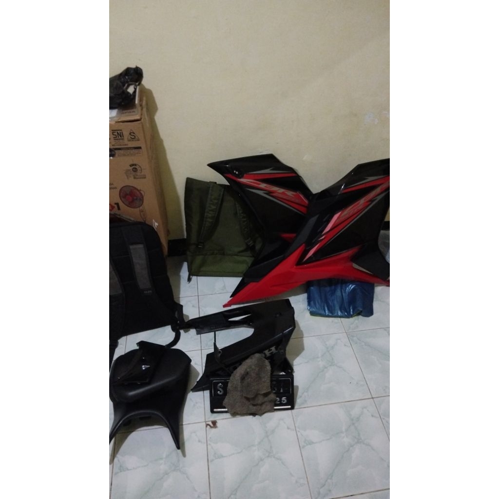 body fairing cbr 150r k45g hitam
