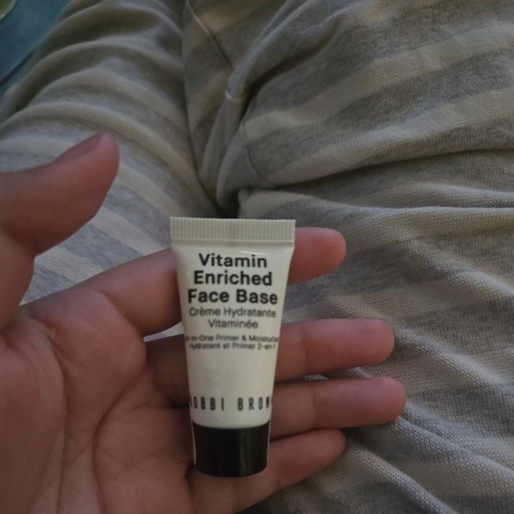 Bobbi Brown Vitamin Enriched Face Base