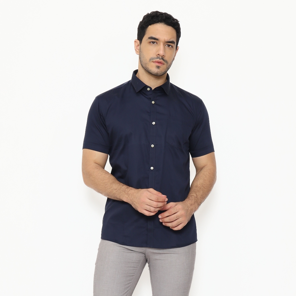 SCHOELLER VIVALDI-MSS Kemeja Pria Lengan Pendek Polos Biru Tua Slim Fit Cotton