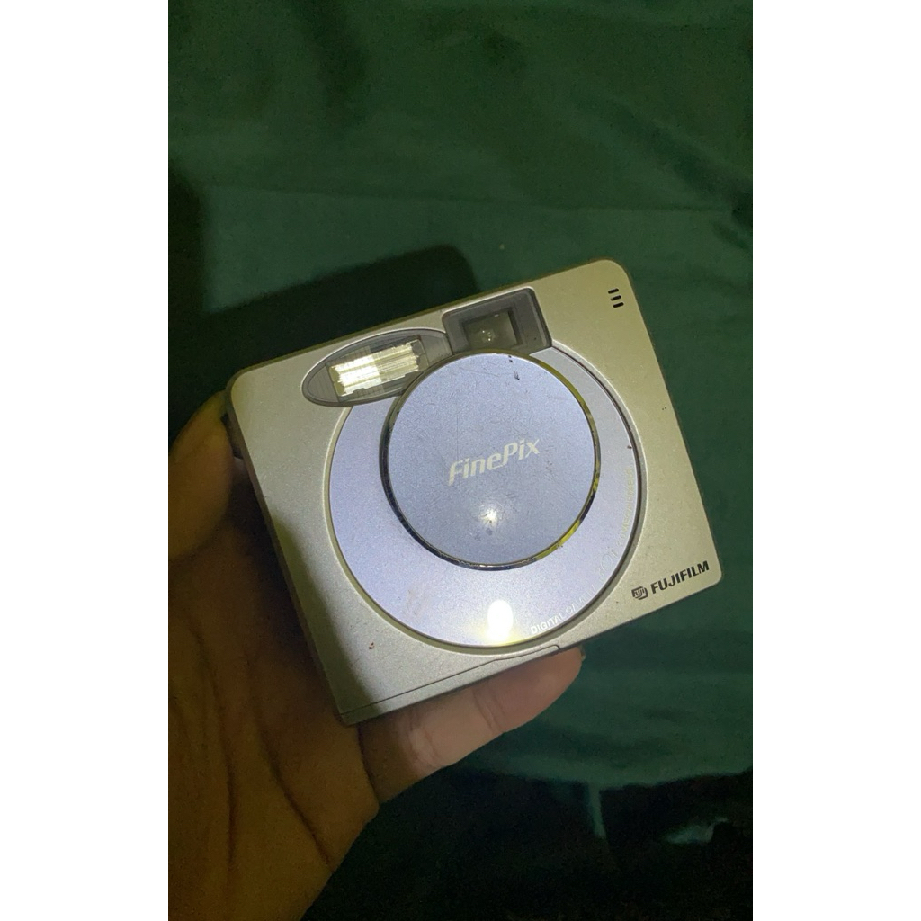 DIGICAM FUJIFILM FINEPIX 30i