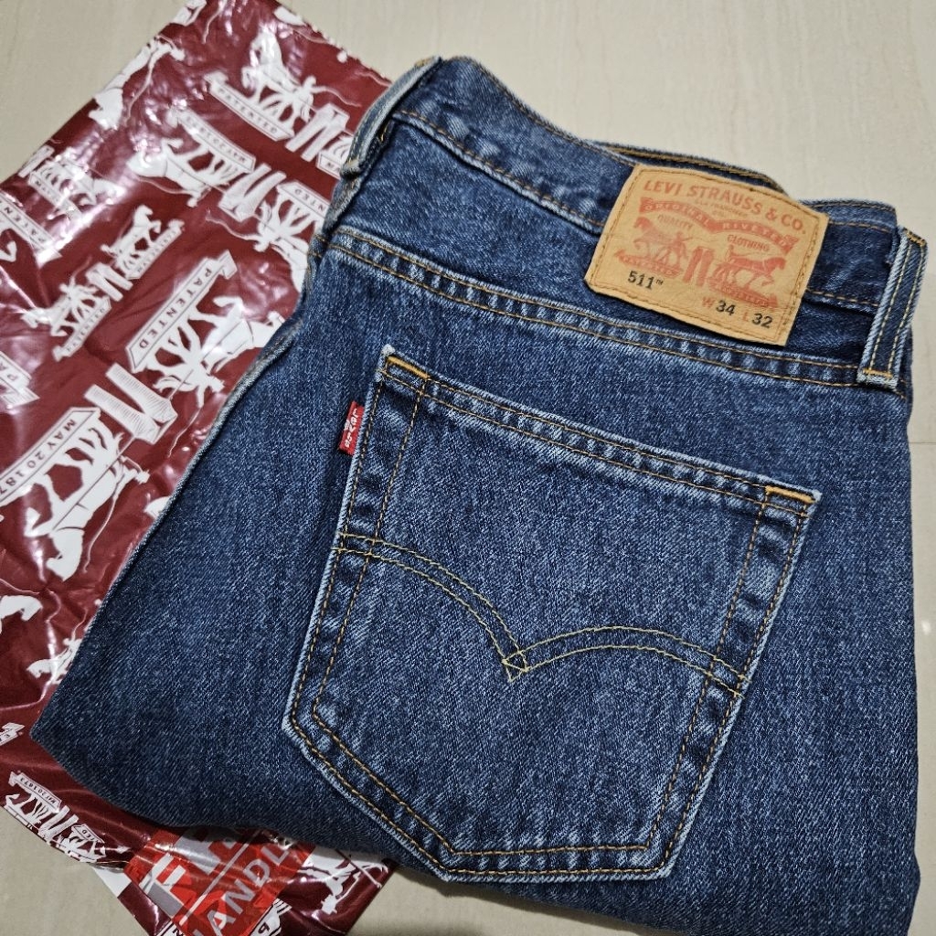 Preloved Levis jeans 511 slim fit 34x32