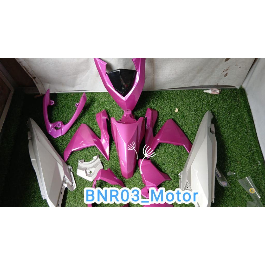 Cover Body Full Halus Vario 125/150 LED Old Custom Warna Pink Pionic X Silver
