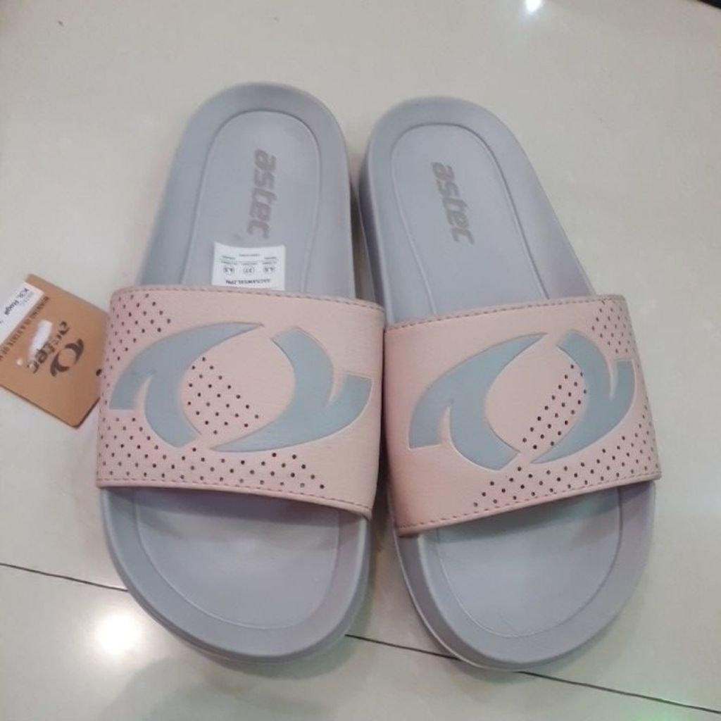 Sandal astec