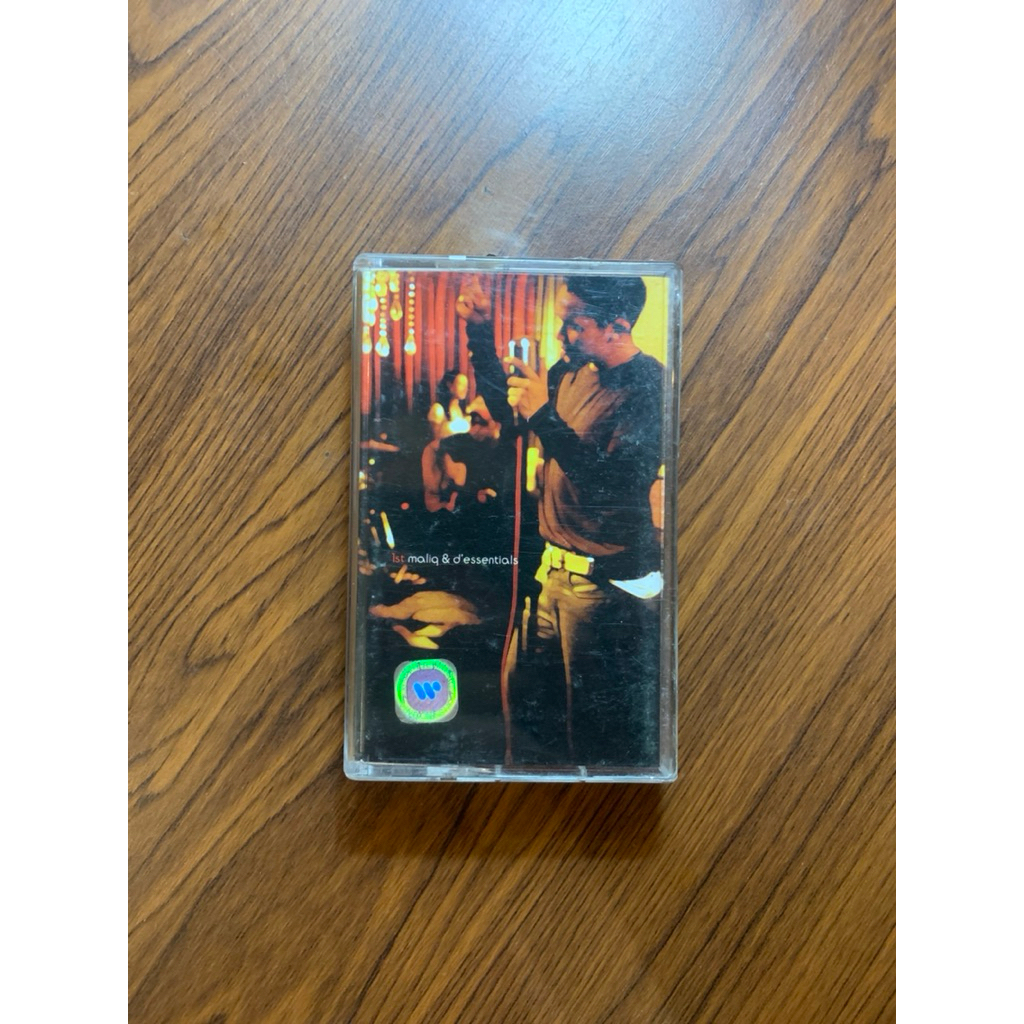 kaset maliq d essentials