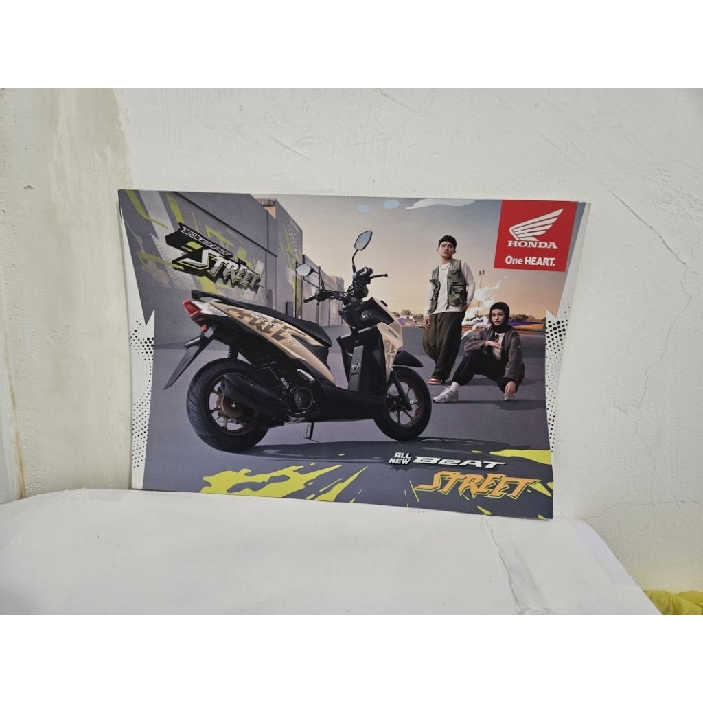 brosur katalog motor honda beat street 2024 leaflet