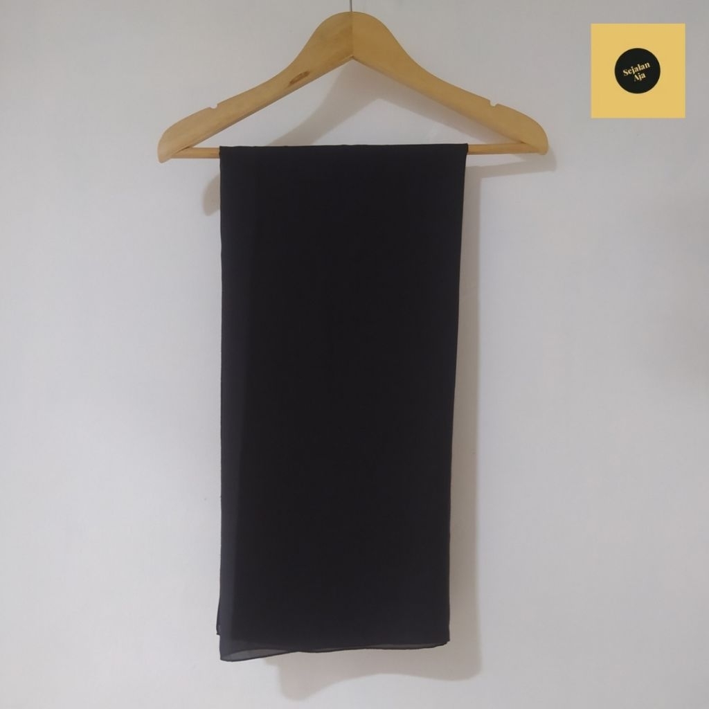 SCARF KERUDUNG SEGI EMPAT HIJAB SQUARE HITAM