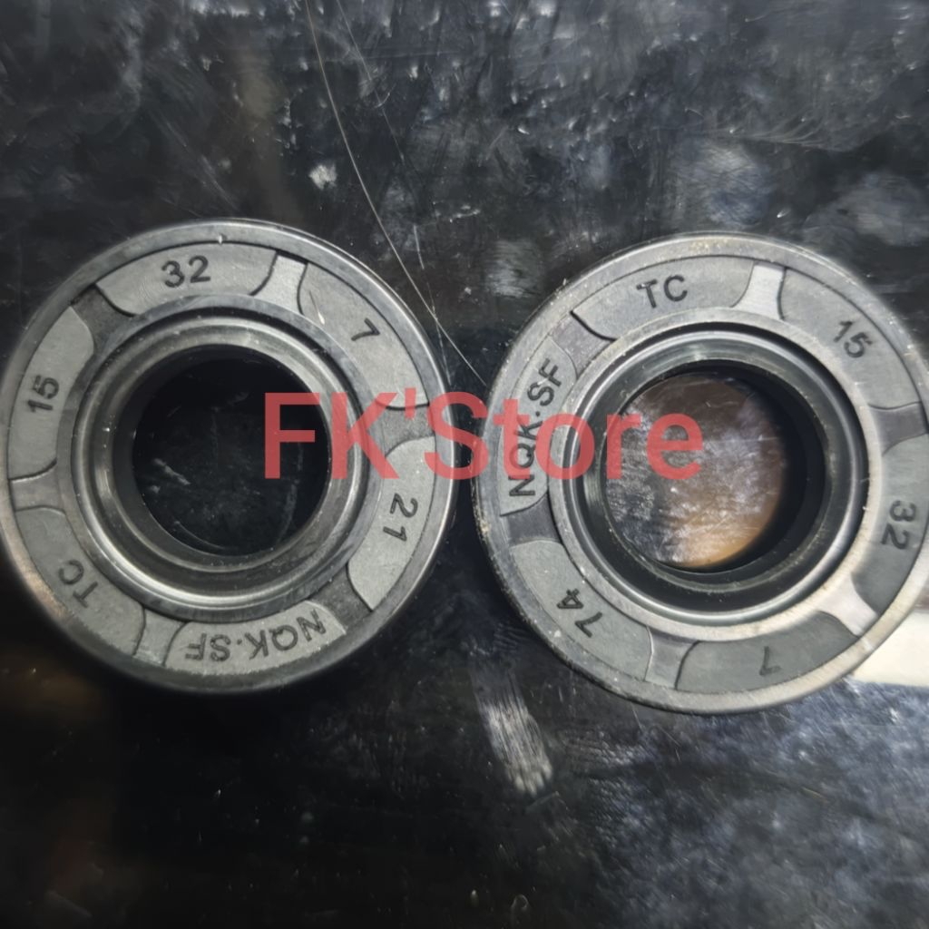 Oil Seal TC 15x32x7 NBR Oli Seal TC 15 x 32 x 7