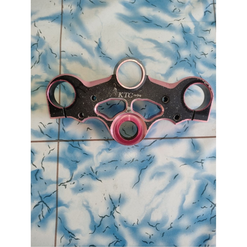 T atas segitiga atas ninja 250 FI merk KTC(second)