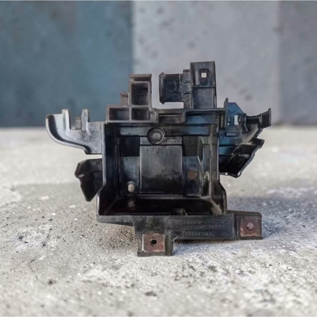 Tempat aki verza original