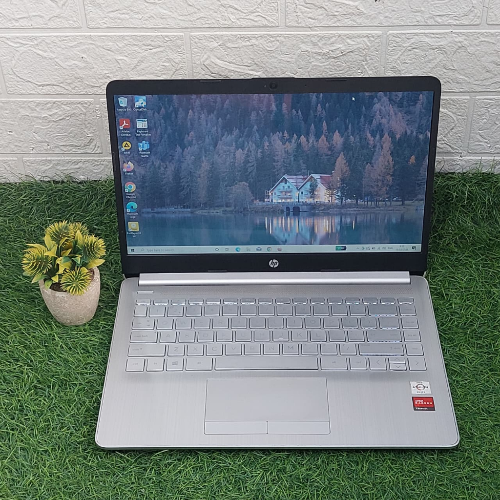HP 14-DK1507TU AMD ATHLON SILVER 3050U RAM 8GB SSD 256GB AMD RADEON