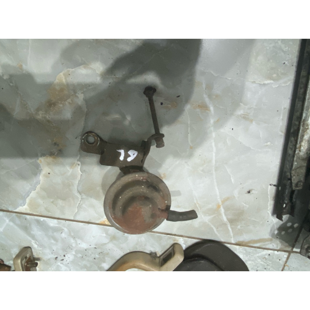 VAKUM KARBURATOR COROLLA GL SE SALOON