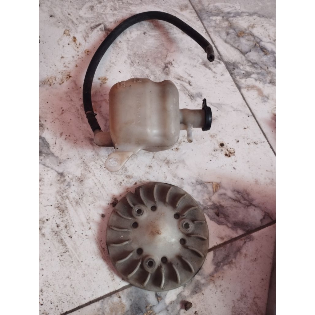 tabung radiator dan kipas radiator vario 125 old /kzr