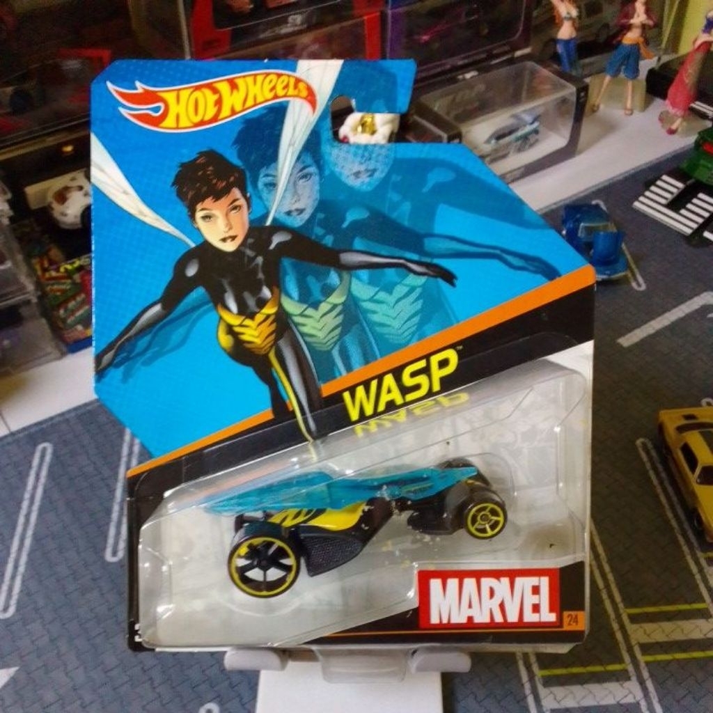 HOT WHEELS MARVEL CHARACTER CARS - WASP
