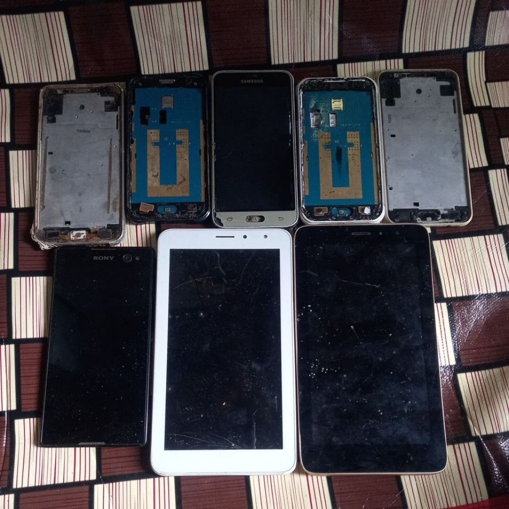 ANDROID CAMPUR, TABLET ADVAN,SONY,SAMSUNG J111F,SAMSUNG J320G,SAMSUNG J500G Buat Bahan Kanibalan,Leb