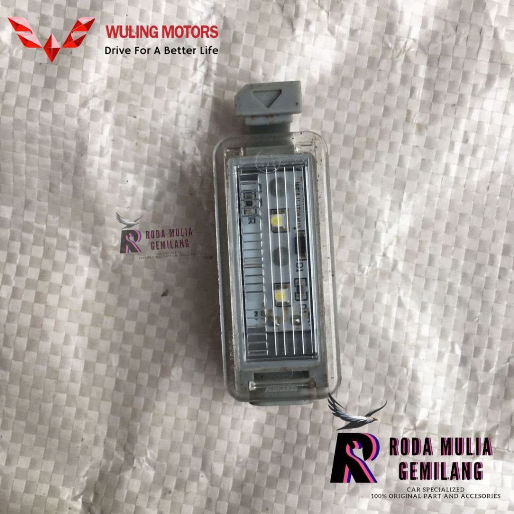 Lampu Plat Nomer Belakang LED License Number Plate Light Wuling NEW Almaz RS PRO Hybrid  Tahun 2022 
