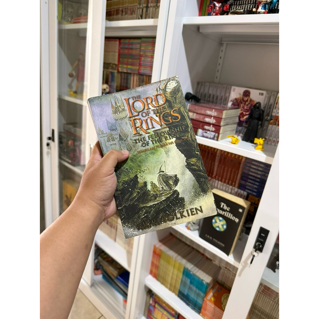 Novel Lord of The Rings LOTR Buku Pertama