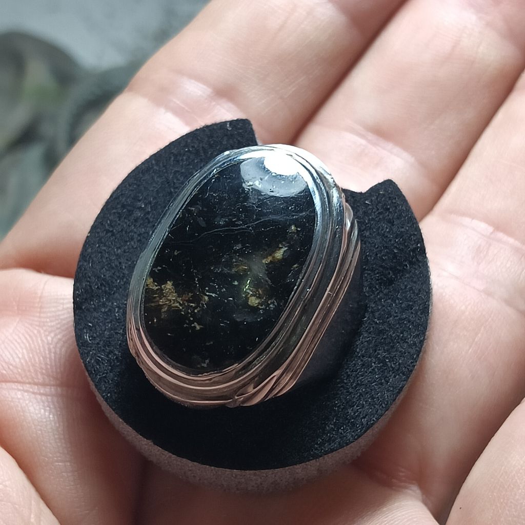 Natural Bulu Macan Lumajang / Basaltic Tiger Glass