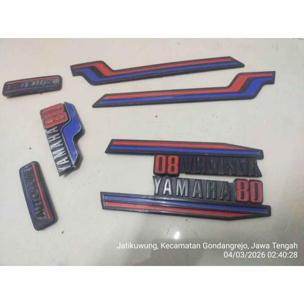 Emblem Body Sayap Yamaha V80 ORIGINAL