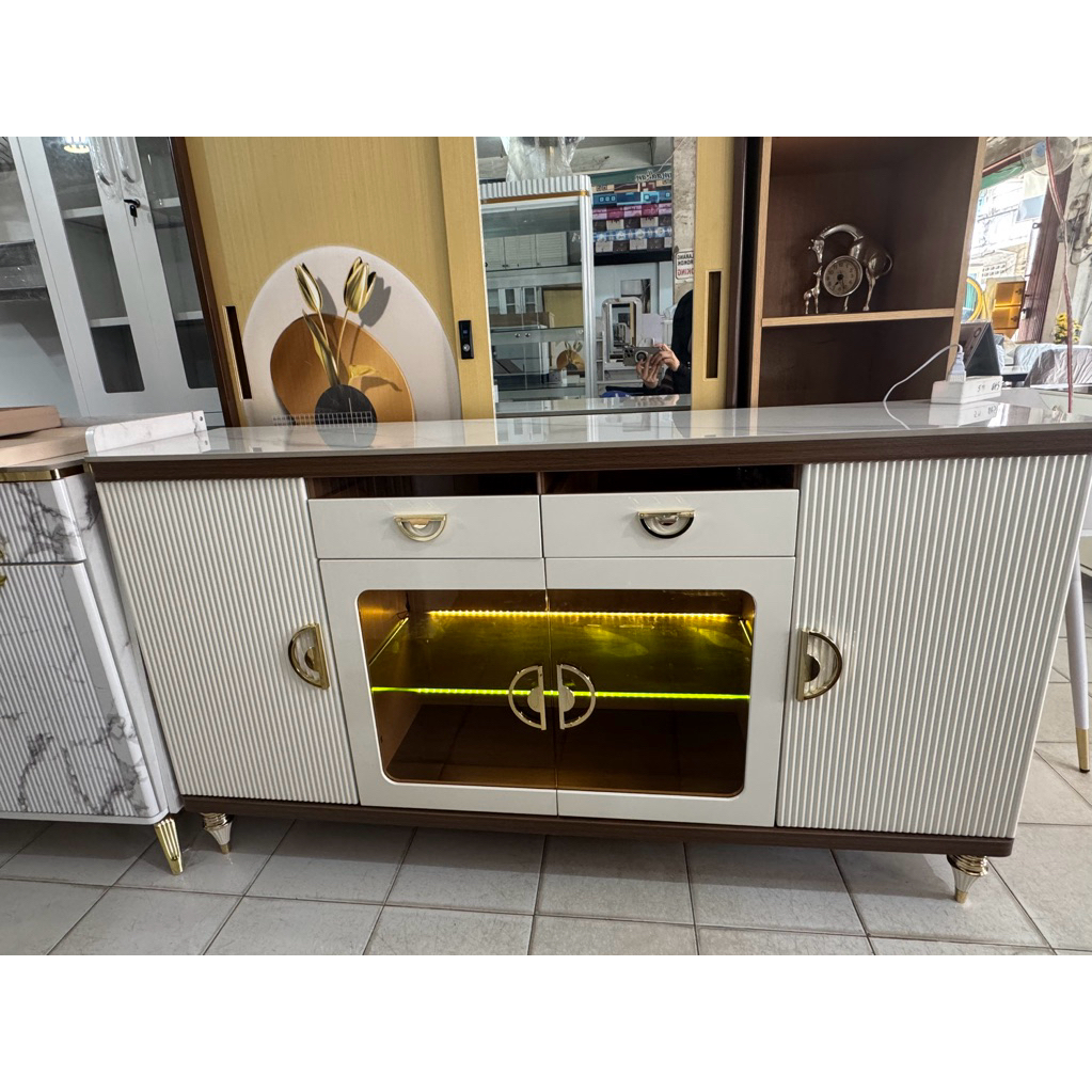 bufet TV marmer impor lampu LED -bufet consul import