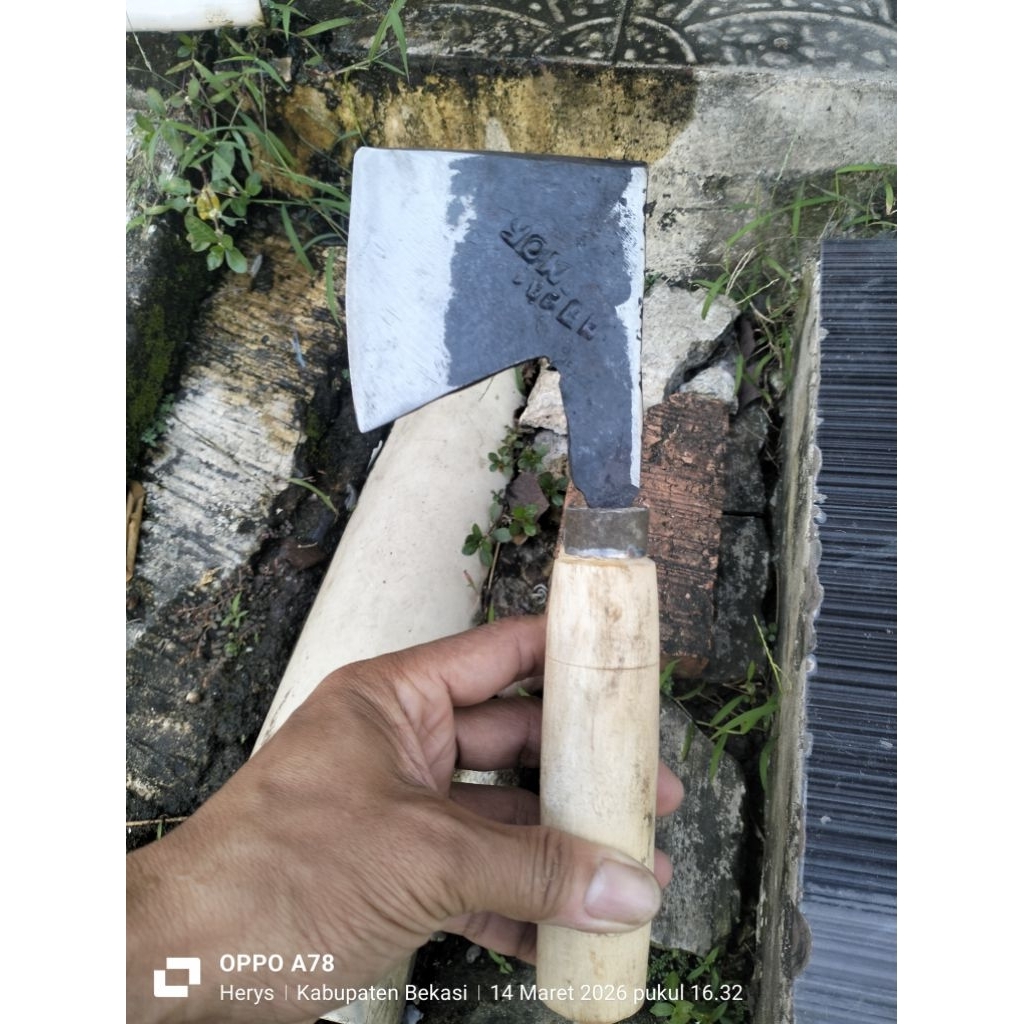 kapak kupas batok kelapa bahan baja per tajam