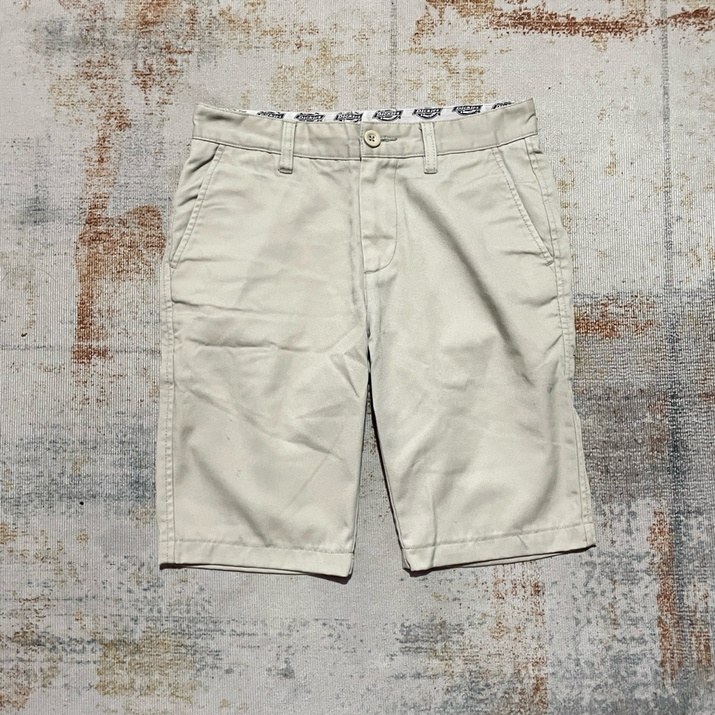 Preloved Celana Pendek Dickies