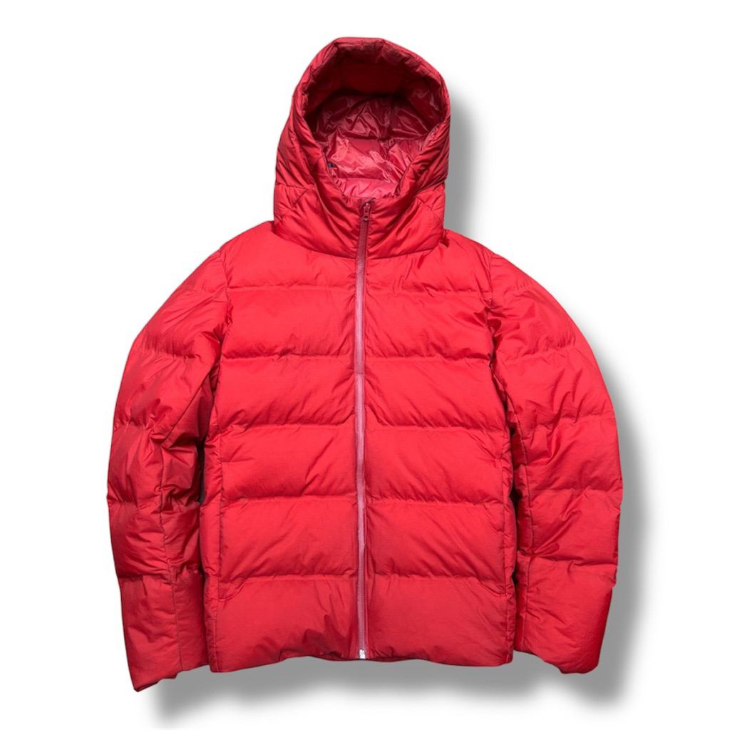 jaket bulu angsa Uniqlo Seamless Down jacket 3D cut black bulang lightweight fp800 waterproof gorpco