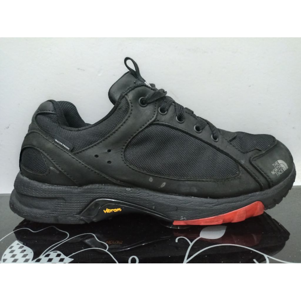 Sepatu Second Ori - TNF size 43