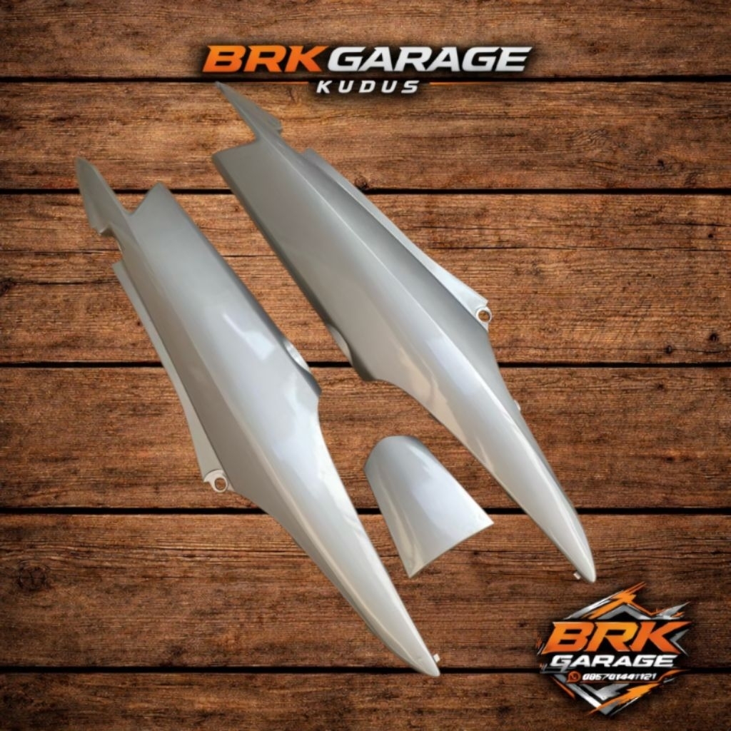 (FREE ONGKIR)cover body samping supra fit new fit x warna silver cover body supra fit x