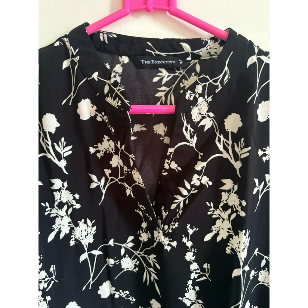 Blouse The Executive Bunga-Bunga