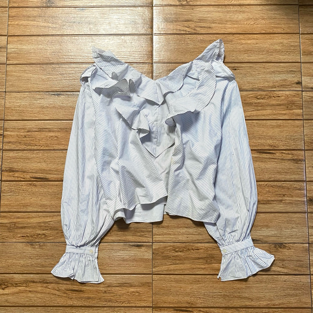 Kemeja blouse ruffle