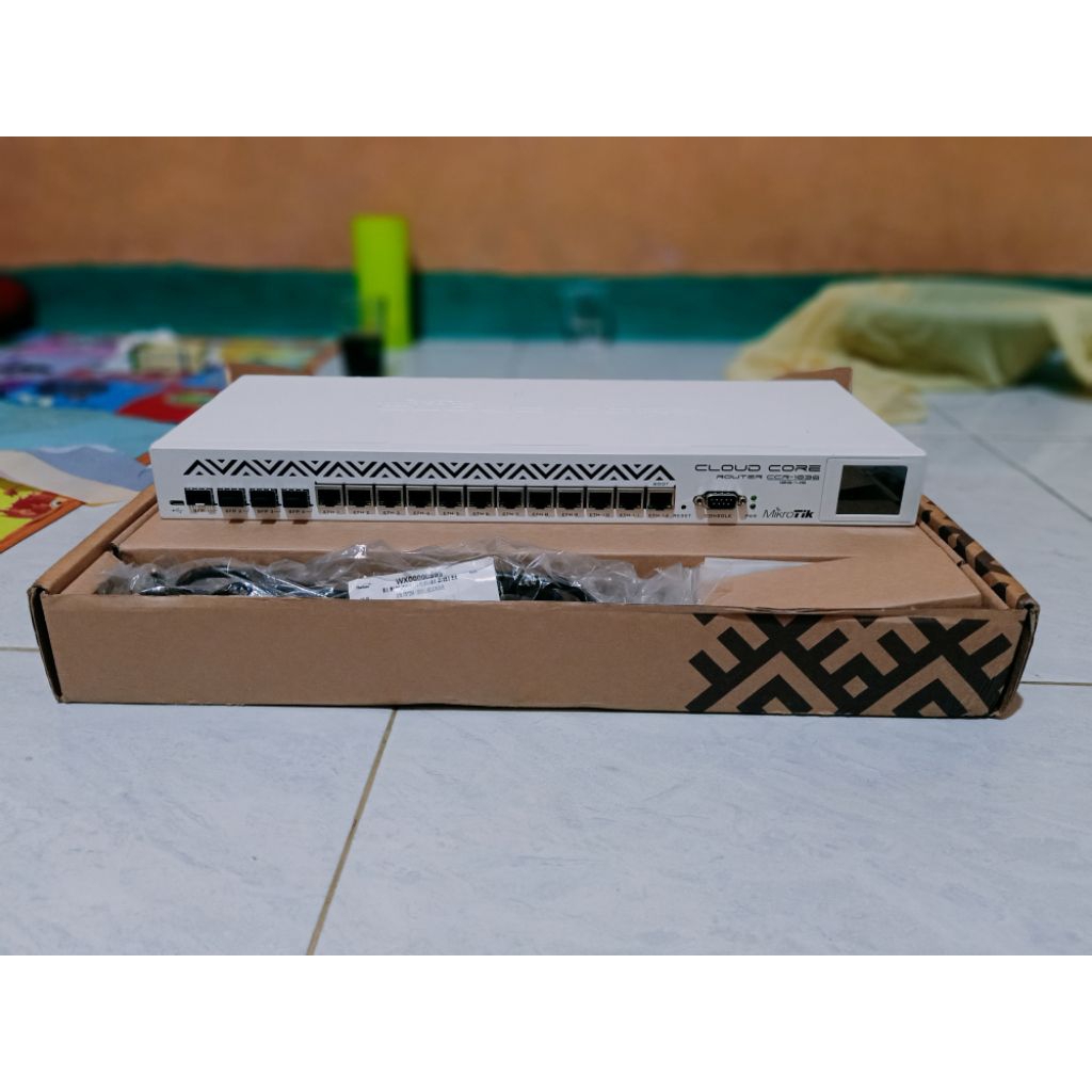 MikroTik CCR 1036-12G-4S