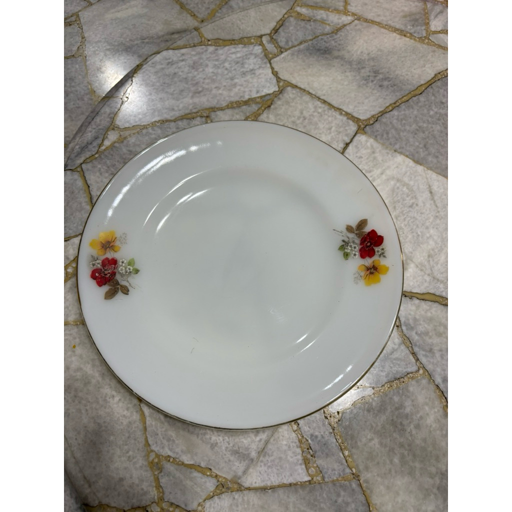 Piring keramik korea